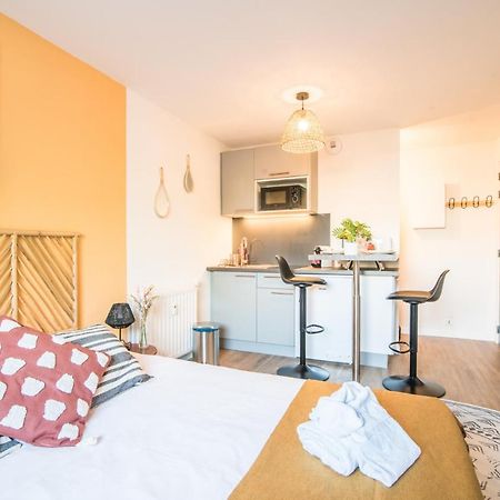 Tram - L'Absolu Apartment Strasbourg Ngoại thất bức ảnh
